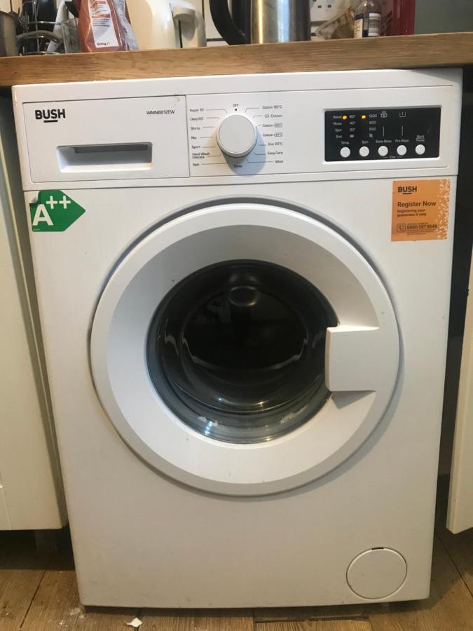 Single Bedrooms With Wifi And Underbed 10 London Exterior photo